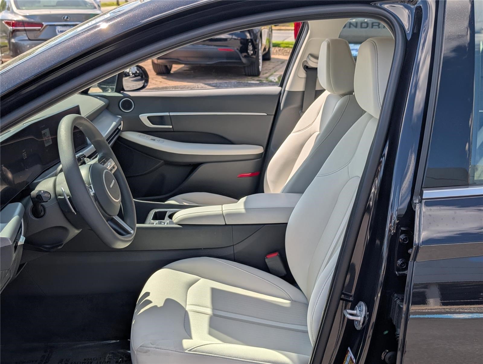 Used 2024 Hyundai Sonata SEL AWD/4WD image 14