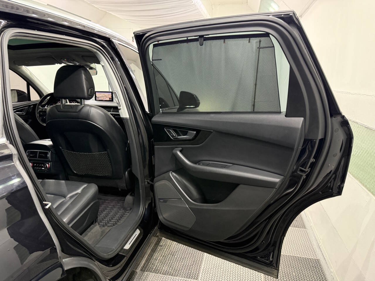 Used 2019 Audi Q7 3.0T Prestige AWD/4WD image 33