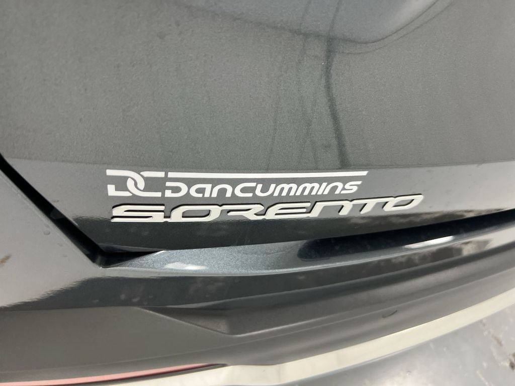 Used 2025 Kia Sorento EX FWD image 27