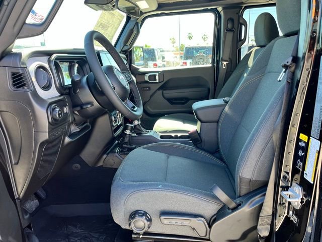 New 2025 Jeep Gladiator Sport AWD/4WD image 15