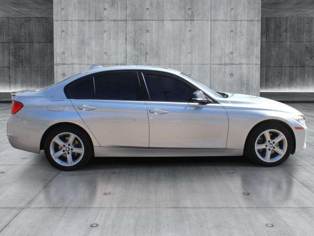 Used 2015 BMW 328i xDrive Sedan AWD/4WD image 7