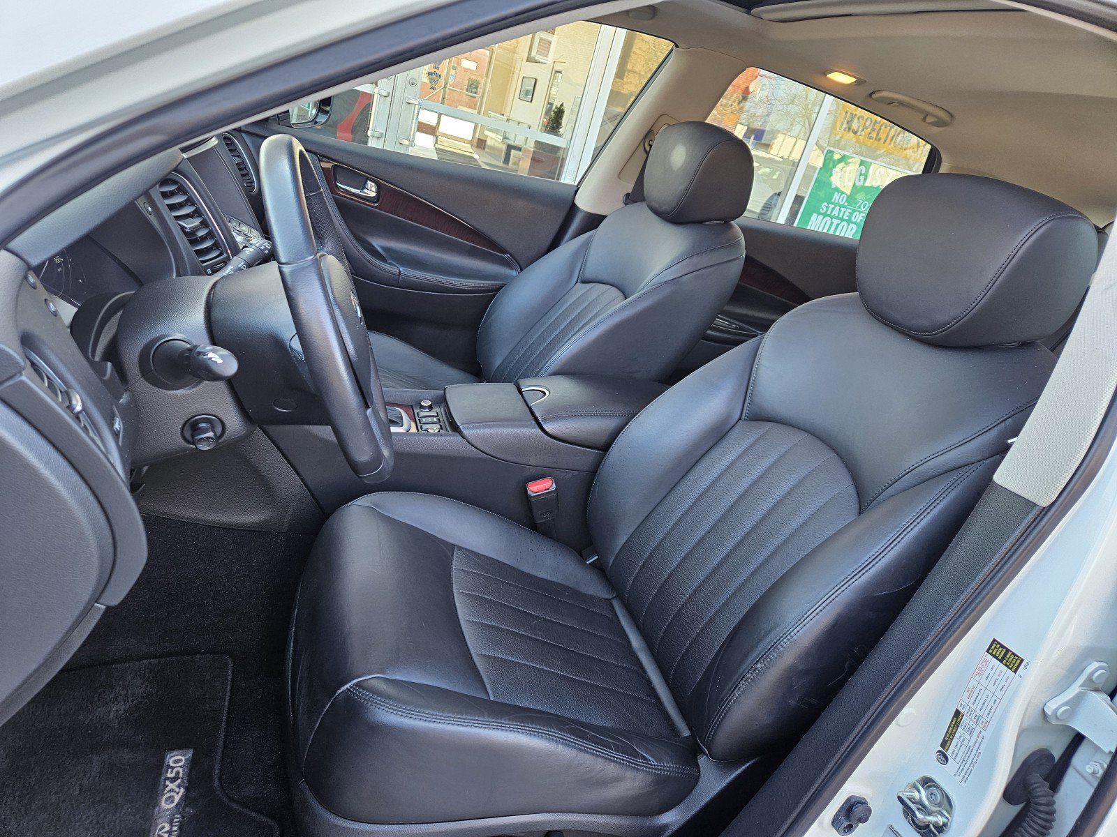 Used 2016 INFINITI QX50 AWD w/ Premium Plus Package image 15