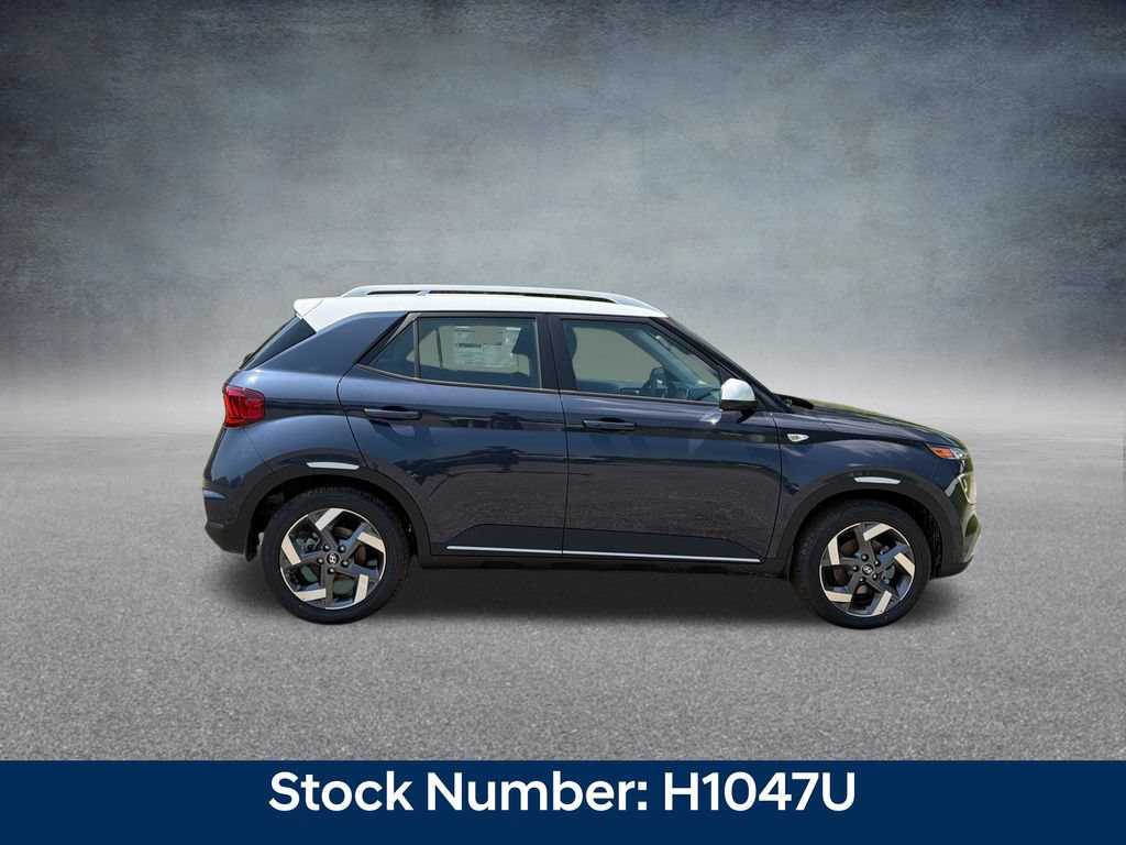 New 2026 Hyundai Venue SEL FWD image 6