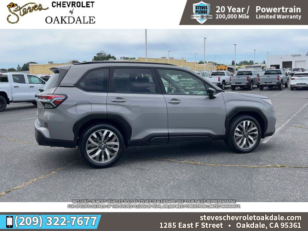 Used 2025 Subaru Forester Touring AWD/4WD image 12