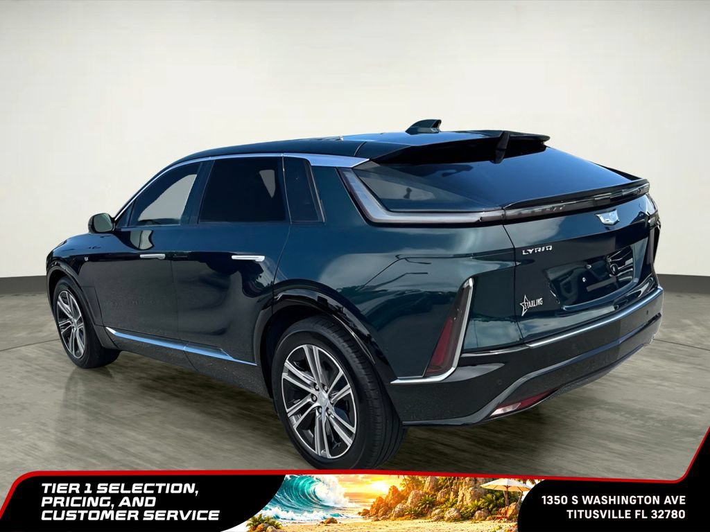 Used 2025 Cadillac Lyriq Luxury RWD image 3