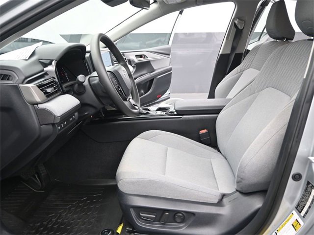 Used 2025 Toyota Camry LE image 13