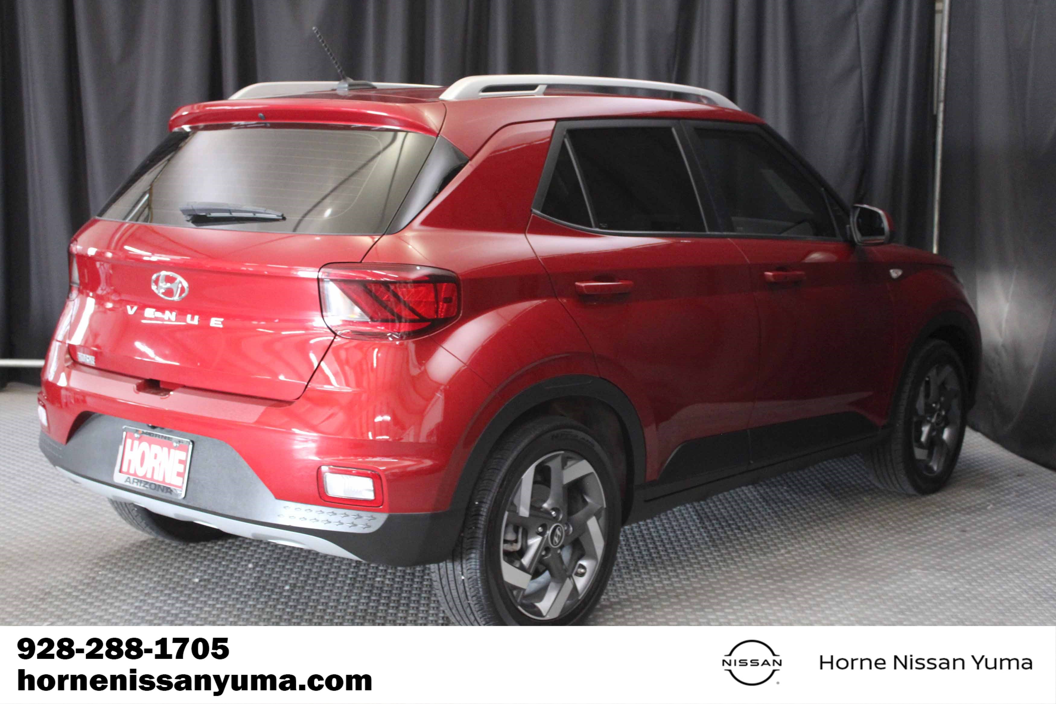 Used 2025 Hyundai Venue Limited FWD image 13
