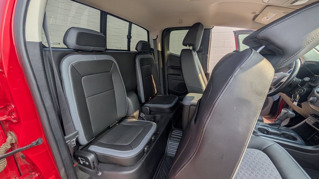 Used 2017 Chevrolet Colorado Z71 AWD/4WD image 16