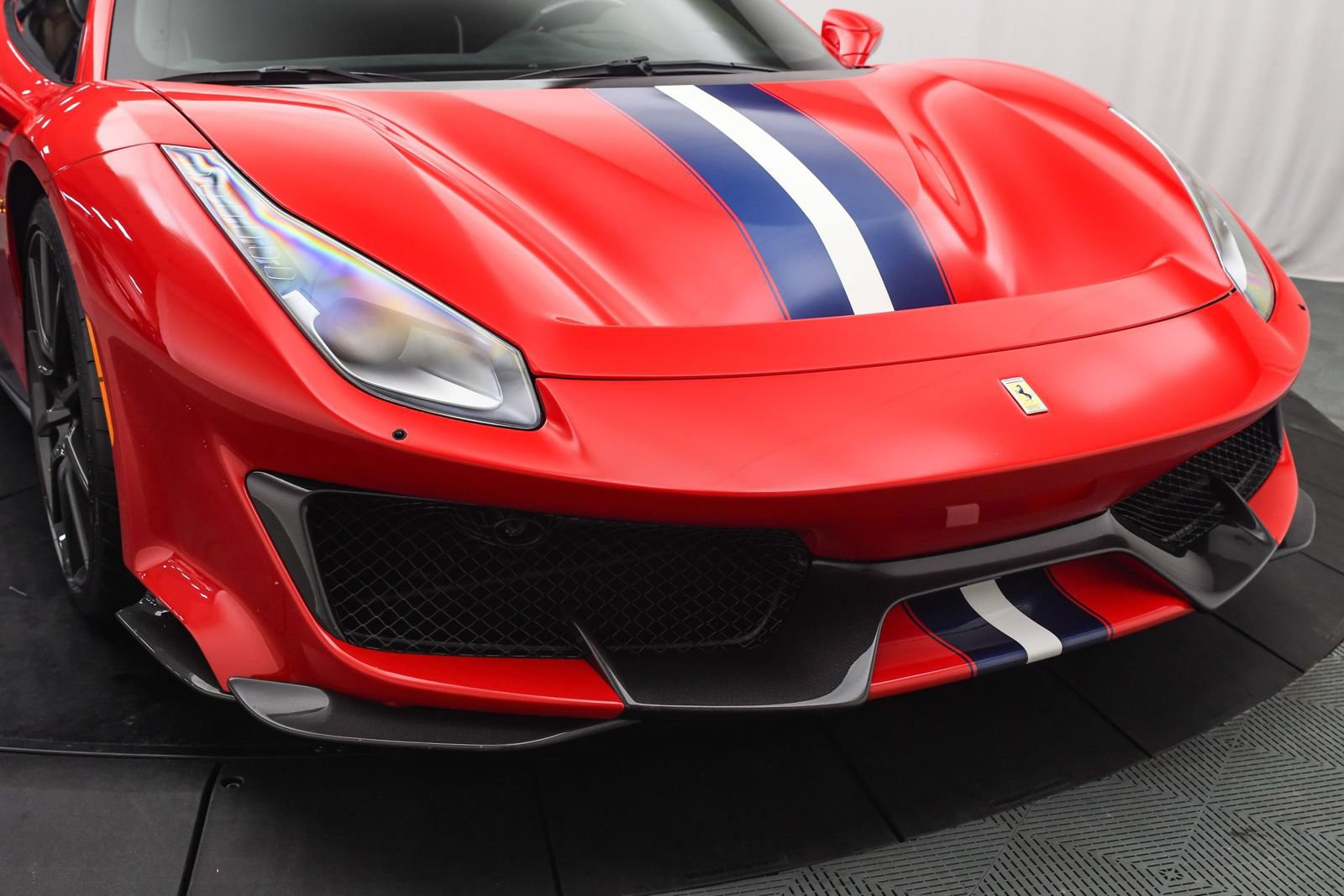 Used 2020 Ferrari 488 Pista Coupe RWD image 27