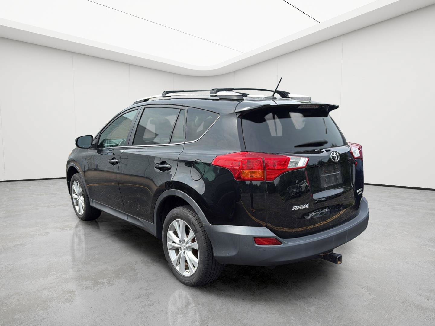 Used 2014 Toyota RAV4 Limited AWD/4WD image 8