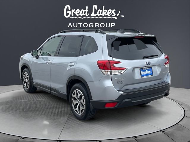 Used 2024 Subaru Forester Premium image 3