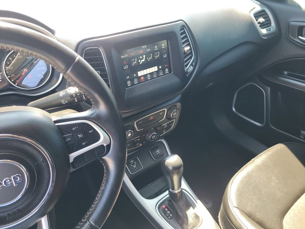 Used 2021 Jeep Compass Latitude FWD image 28