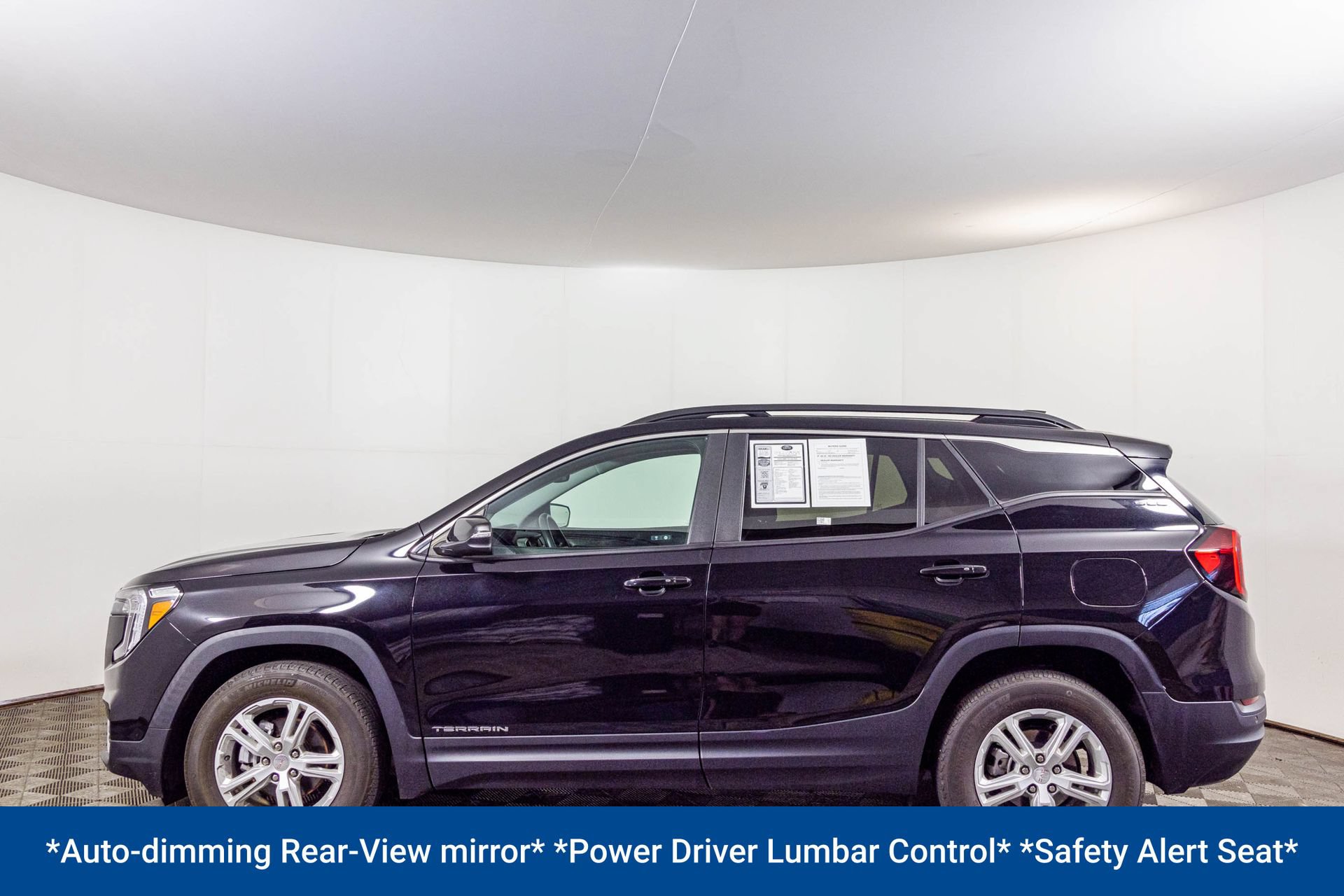 Used 2023 GMC Terrain SLE w/ Driver Convenience Package FWD image 22