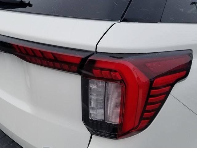 New 2026 Ford Explorer Active w/ Active Comfort Package AWD/4WD image 4