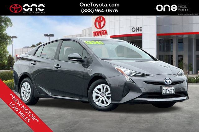 Used 2016 Toyota Prius Two FWD image 1