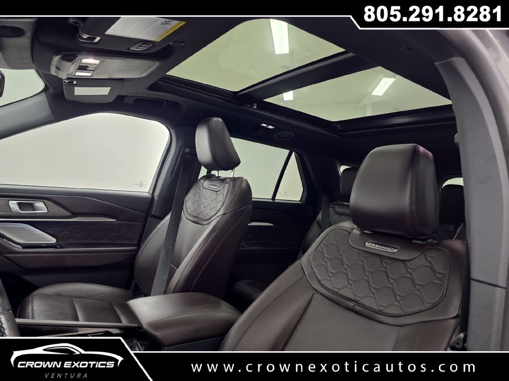 Used 2025 Ford Explorer Platinum w/ LUX Leather Package AWD/4WD image 24