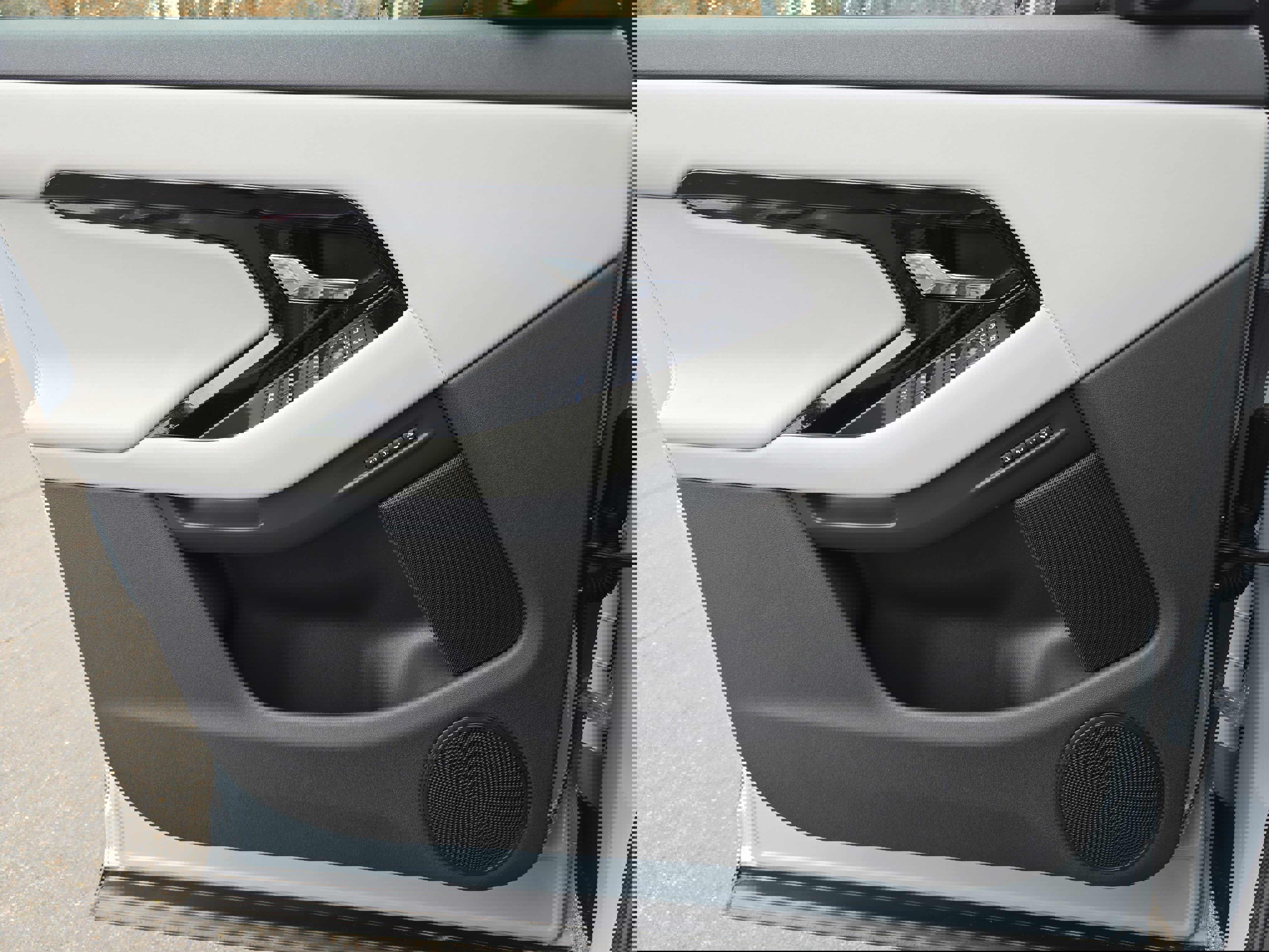 Used 2025 Land Rover Range Rover Evoque S image 27