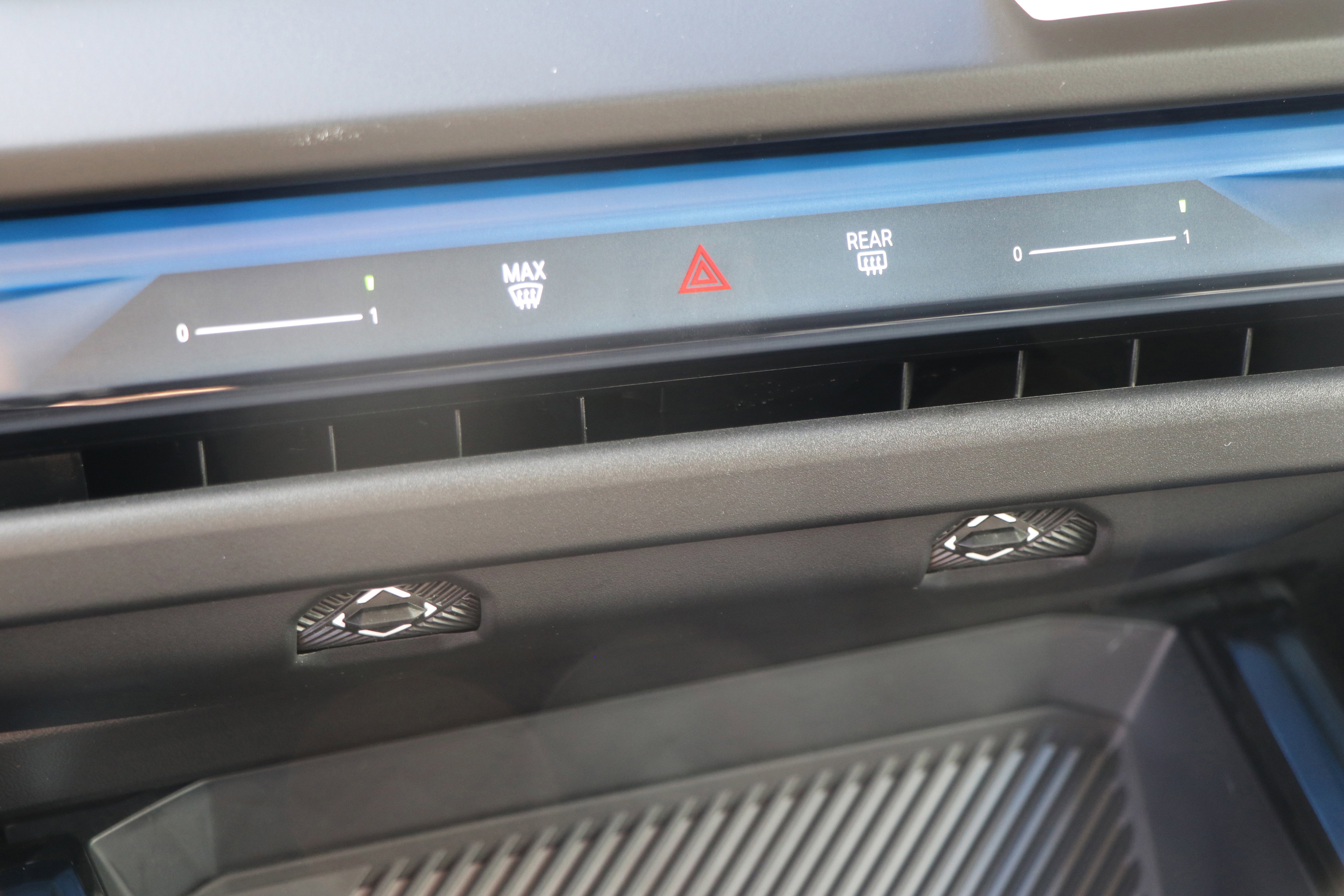 Certified 2025 BMW X3 xDrive30i w/ Premium Package image 23