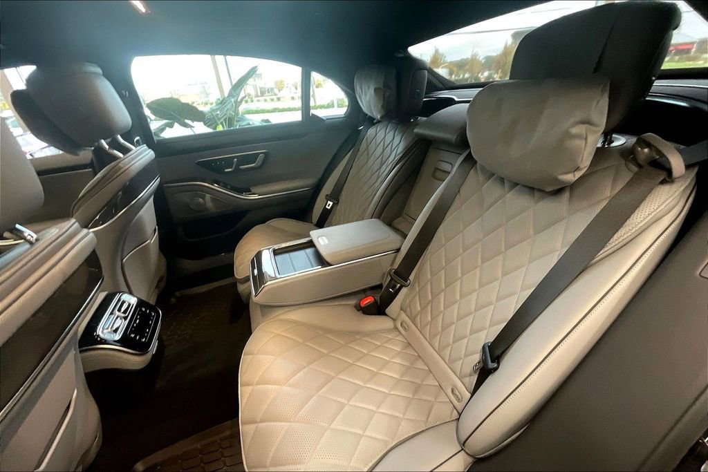 New 2026 Mercedes-Benz S 580 4MATIC Sedan image 10