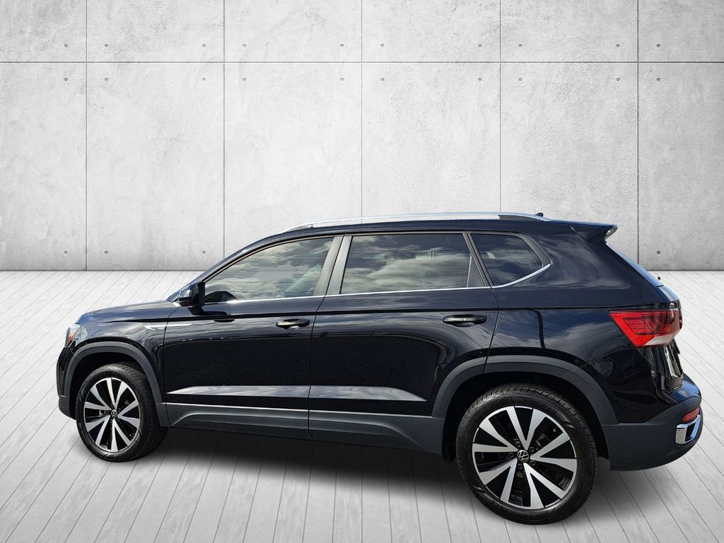 Used 2024 Volkswagen Taos SE image 8