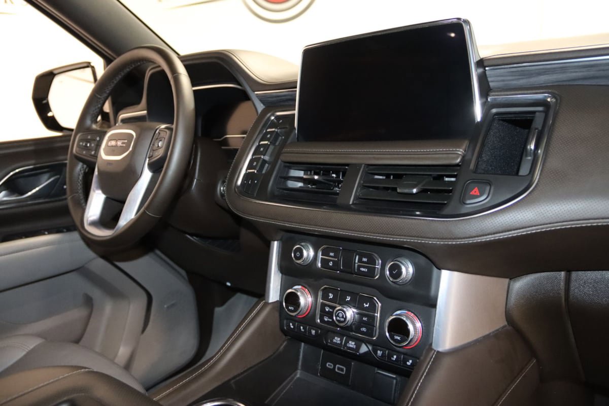 Used 2023 GMC Yukon XL SLT w/ SLT Premium Package AWD/4WD image 76