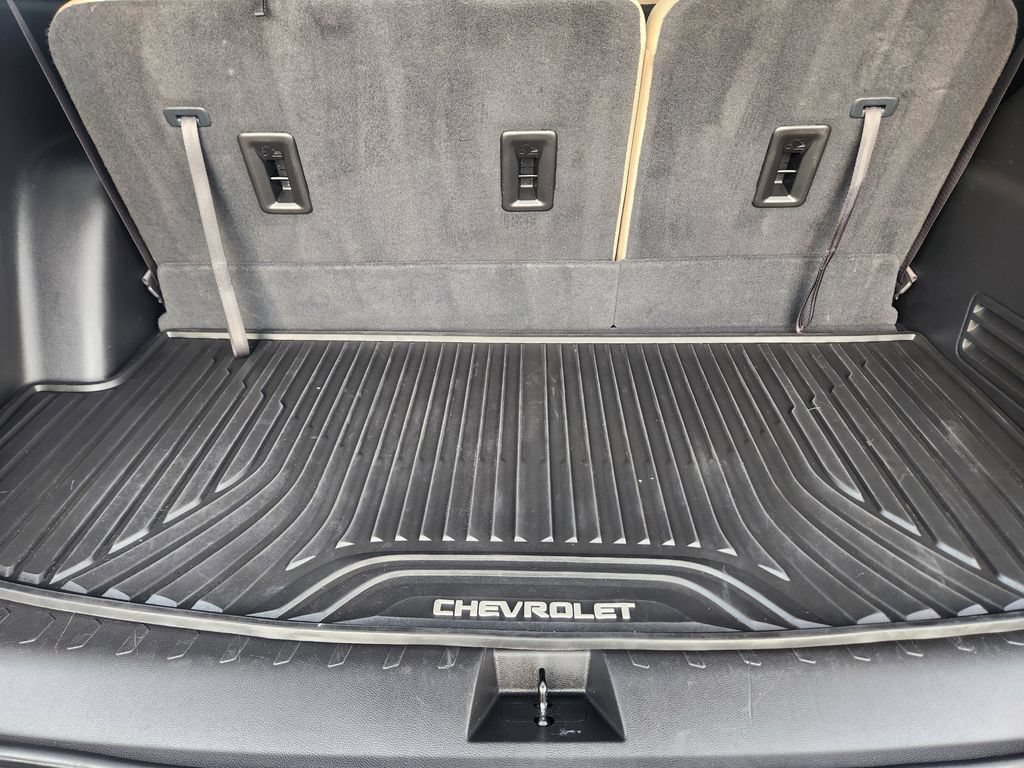 Used 2023 Chevrolet Traverse LS FWD image 34