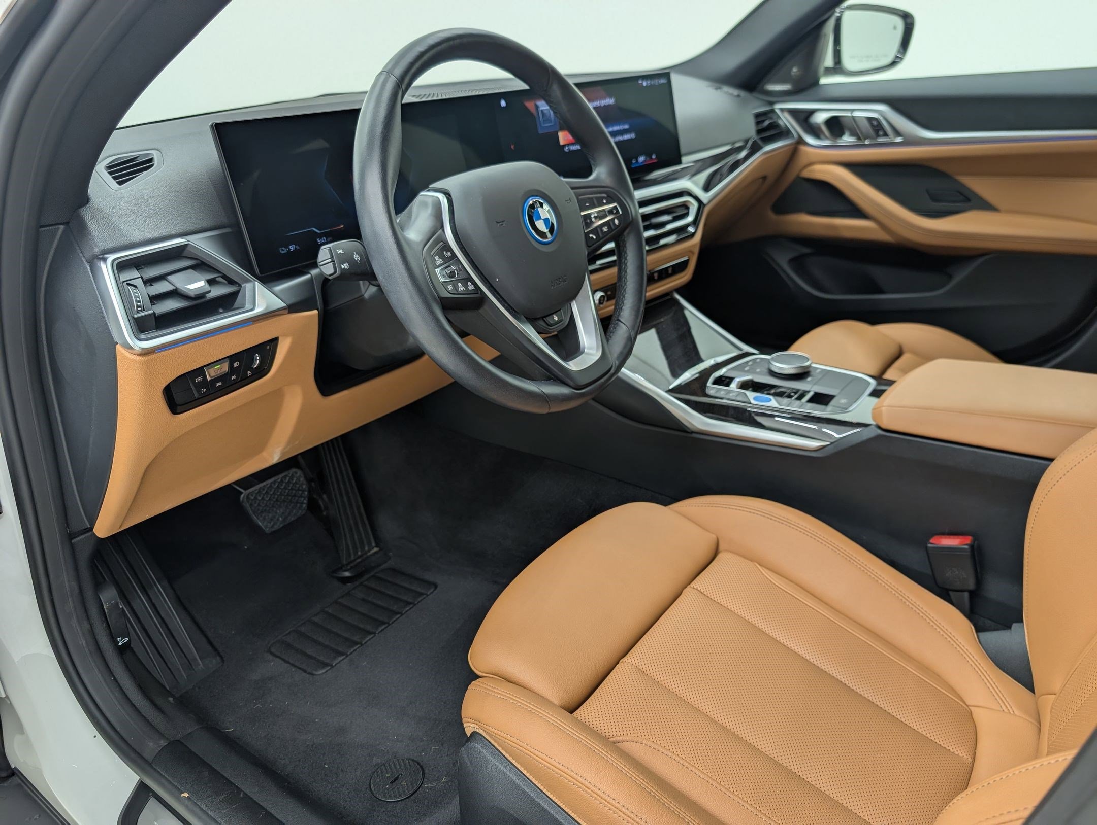 Certified 2023 BMW i4 eDrive35 image 4