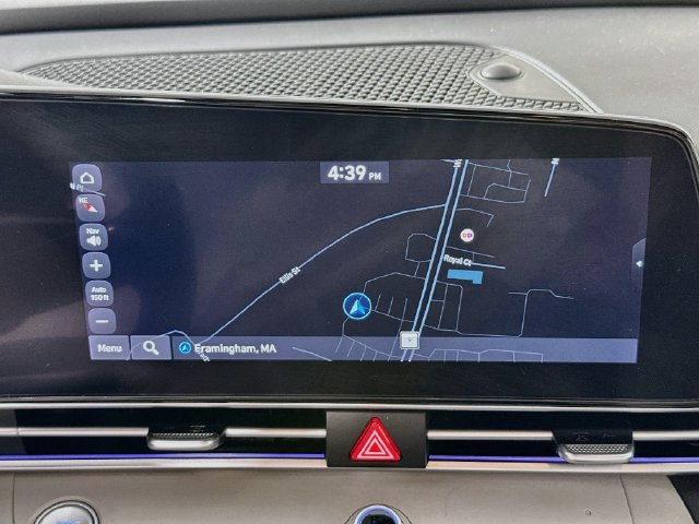 Used 2024 Hyundai Elantra Limited FWD image 13