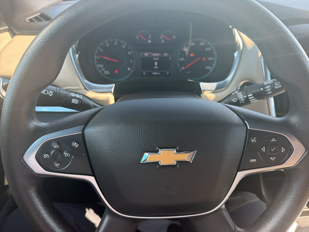 Used 2022 Chevrolet Traverse LS FWD image 18