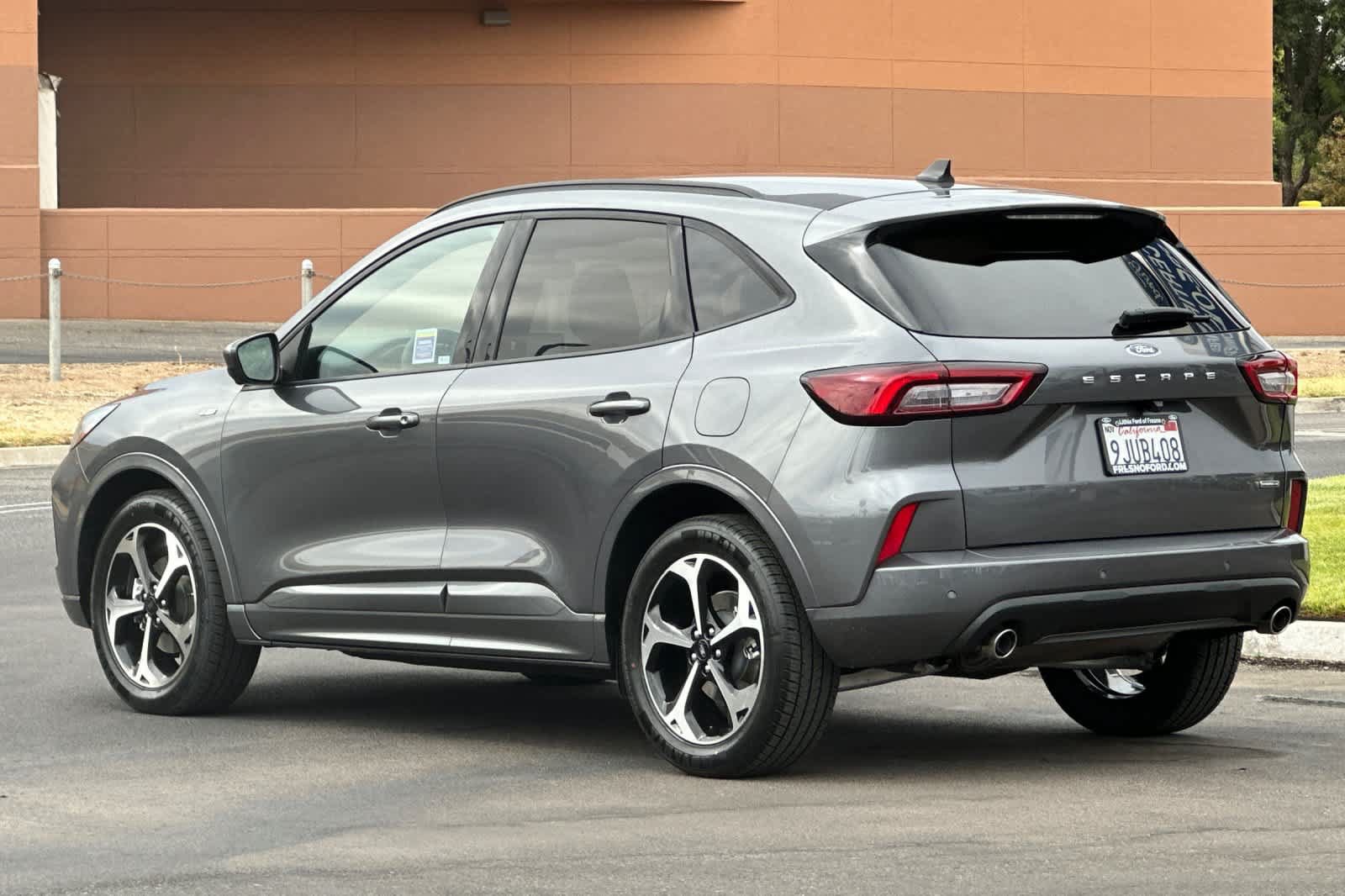 Certified 2023 Ford Escape ST-Line Elite AWD/4WD image 7