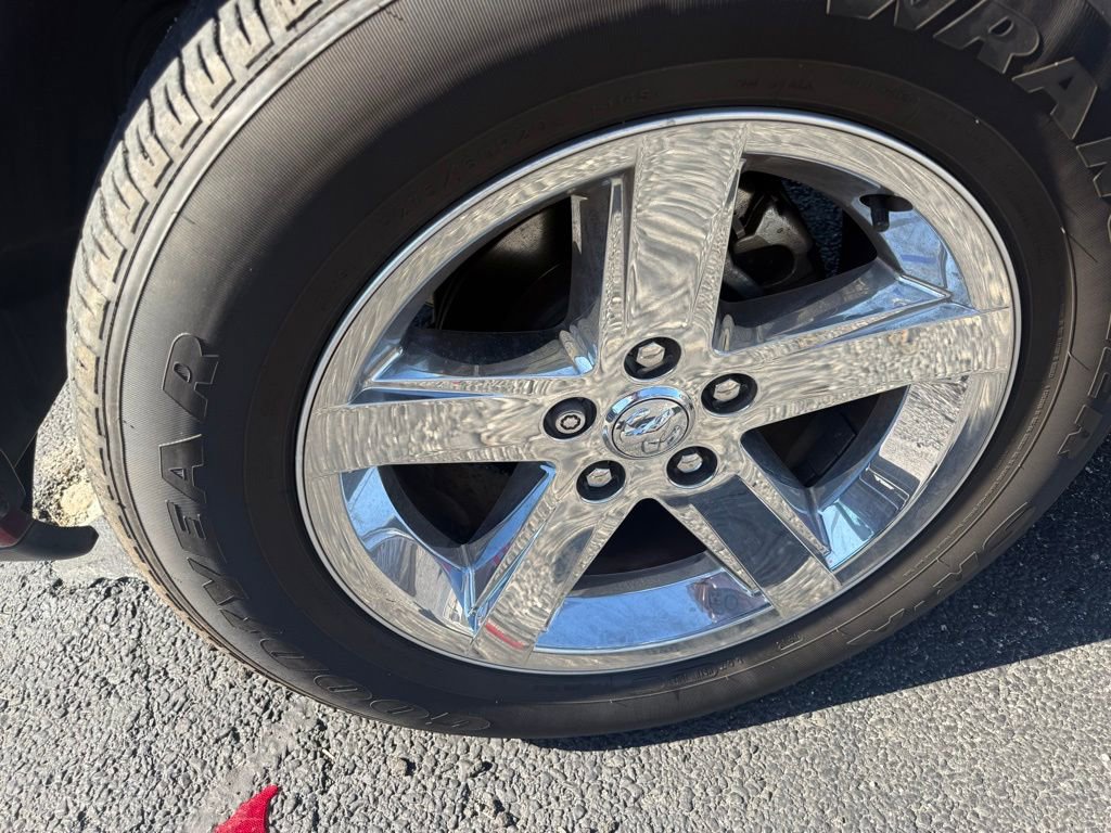 Used 2014 RAM 1500 Express image 9