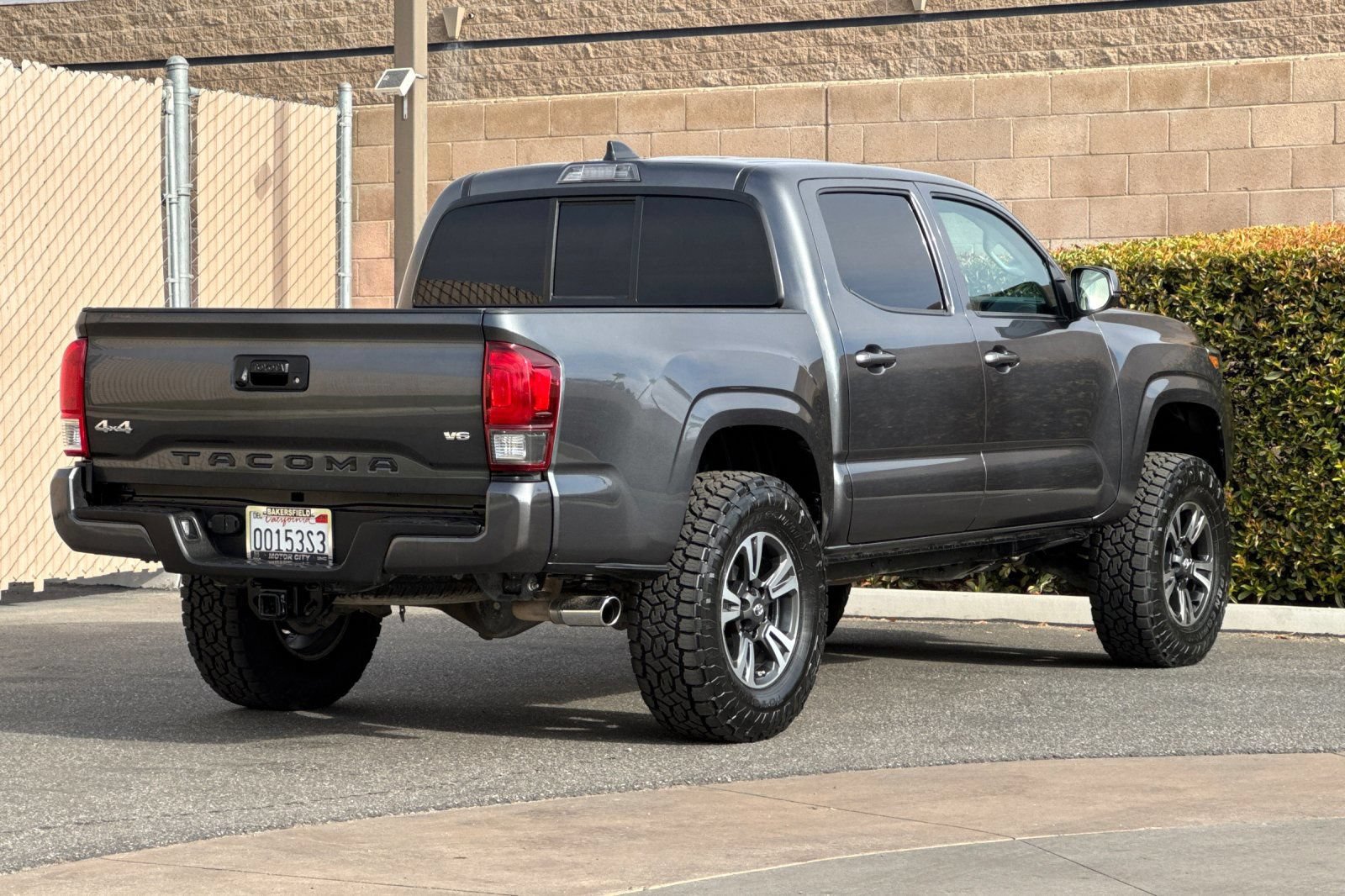 Used 2023 Toyota Tacoma SR AWD/4WD image 4