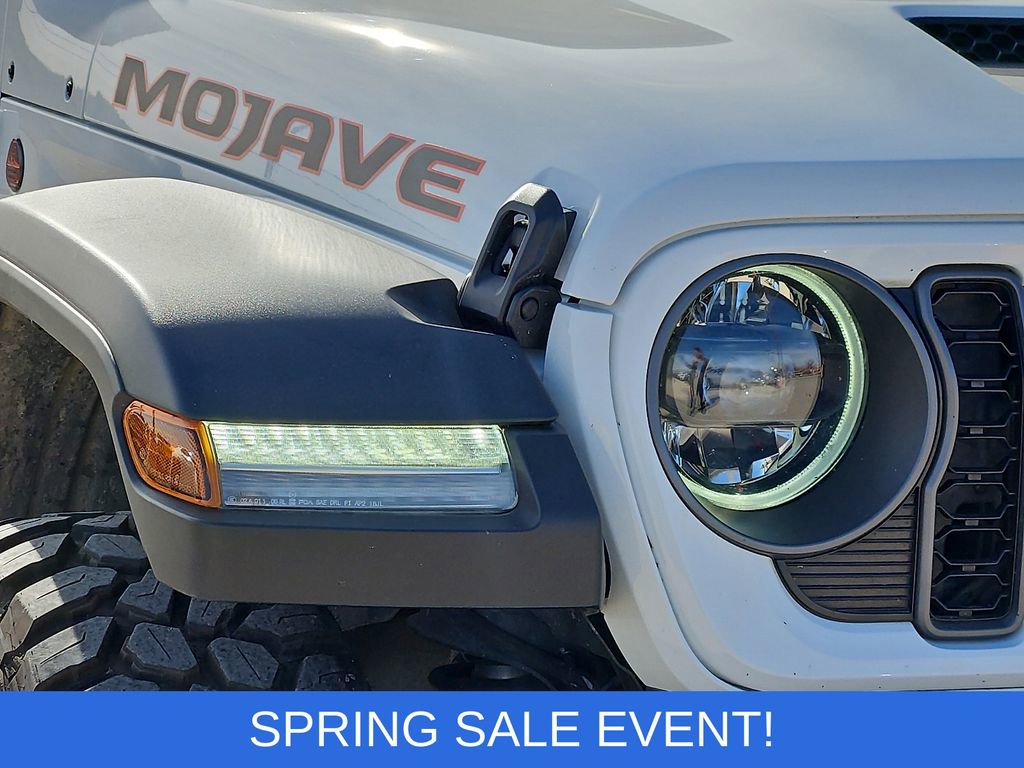 Used 2025 Jeep Gladiator Mojave w/ Convenience Group image 8
