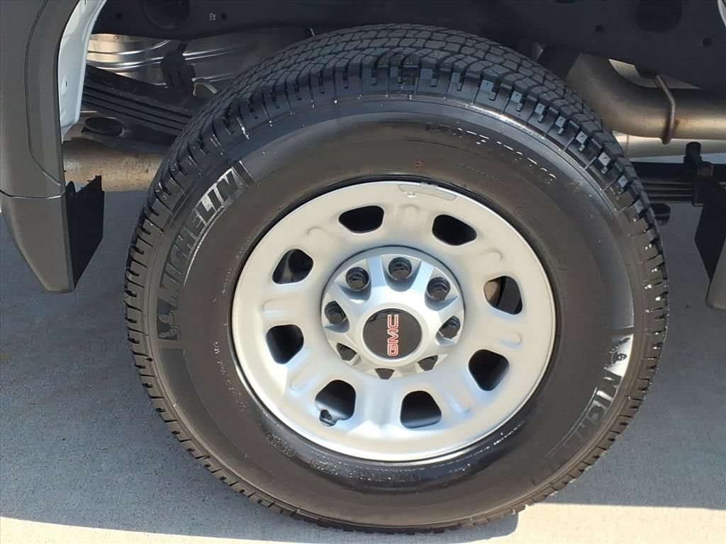 Used 2026 GMC Sierra 2500 Pro AWD/4WD image 13
