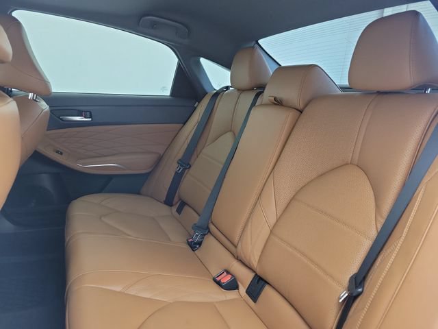 Used 2021 Toyota Avalon Limited w/ Advanced Safety Package FWD image 11