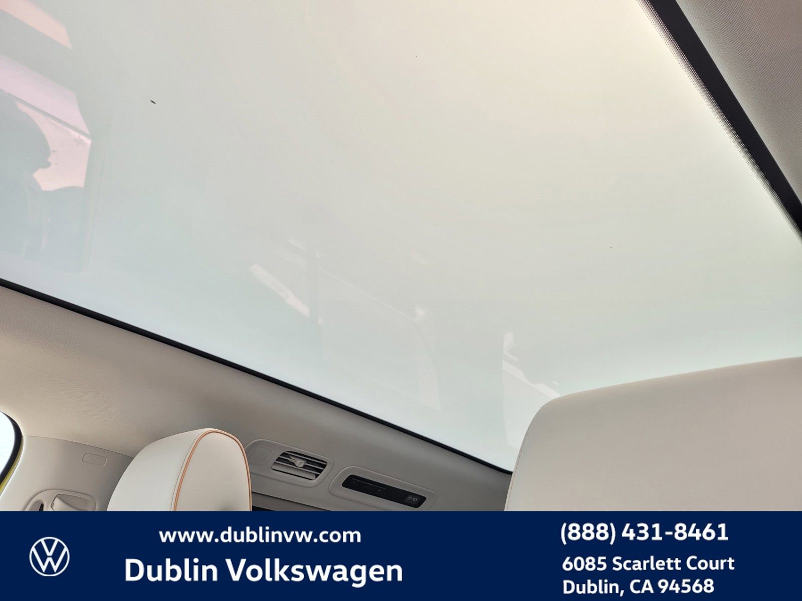 New 2025 Volkswagen ID. Buzz Pro S Plus image 15