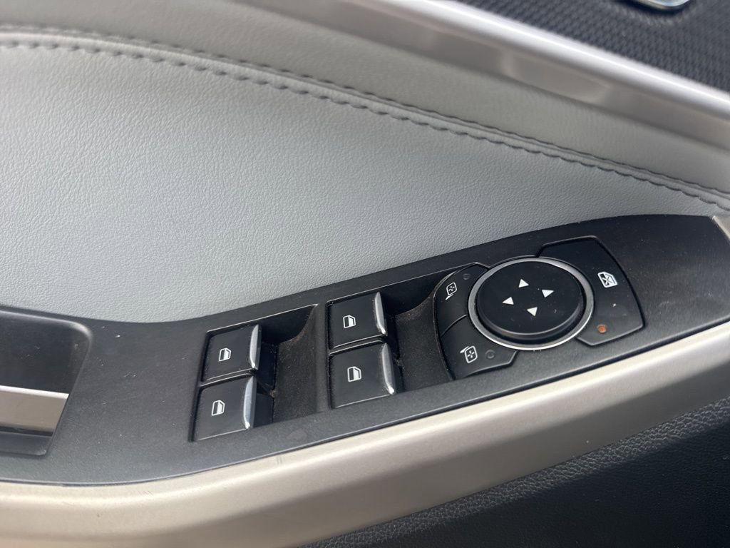 Used 2023 Ford Explorer XLT w/ Equipment Group 202A image 20