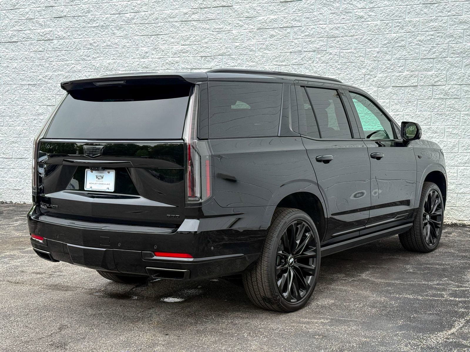 Certified 2025 Cadillac Escalade Sport Platinum w/ LPO, ONYX Package AWD/4WD image 8