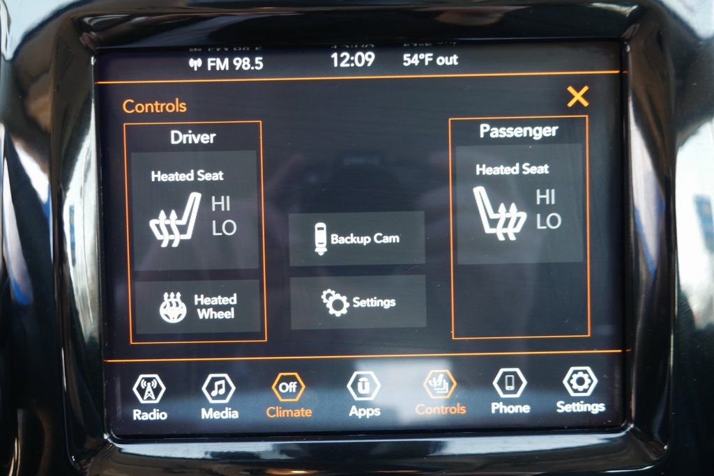 Used 2022 Jeep Cherokee Limited image 24