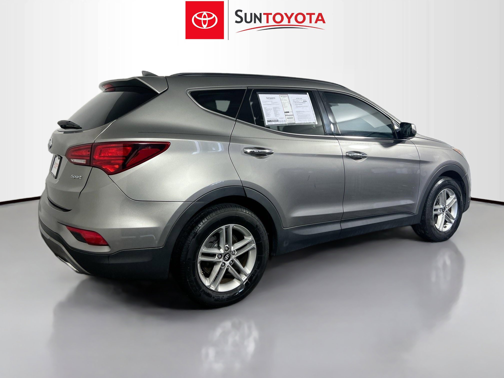 Used 2017 Hyundai Santa Fe Sport FWD image 4