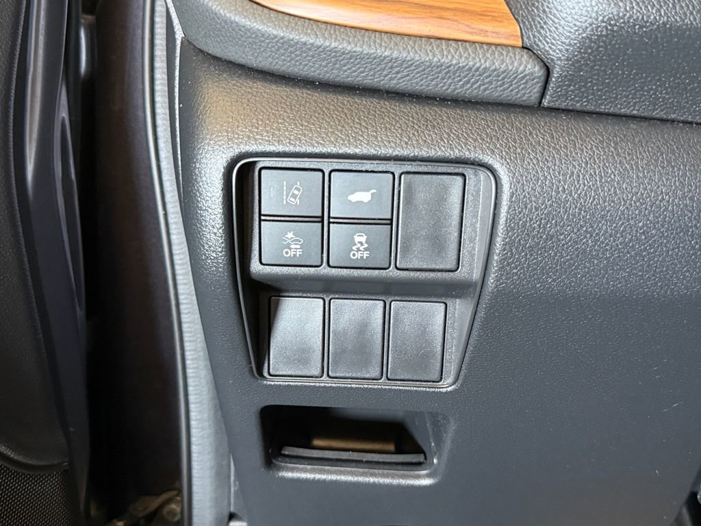 Used 2020 Honda CR-V Touring image 18