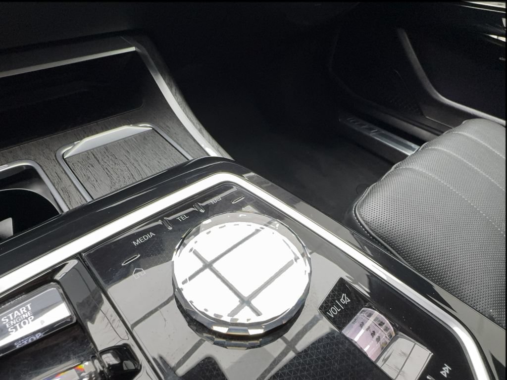 Used 2024 BMW 740i RWD image 51