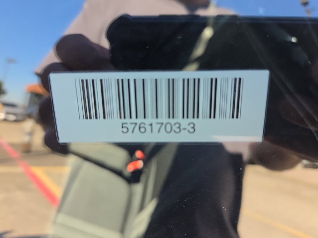 Used 2025 Hyundai Venue SEL FWD image 9