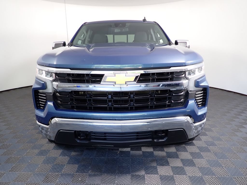 Used 2024 Chevrolet Silverado 1500 LT w/ Convenience Package II AWD/4WD image 9