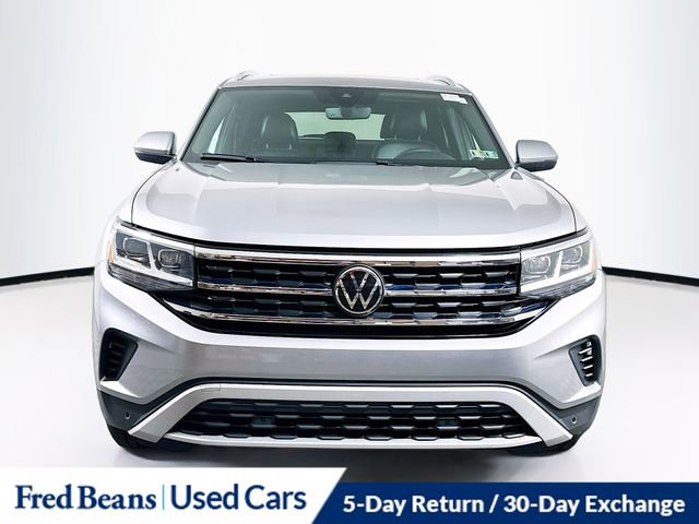 Used 2023 Volkswagen Atlas Cross Sport SEL AWD/4WD image 2