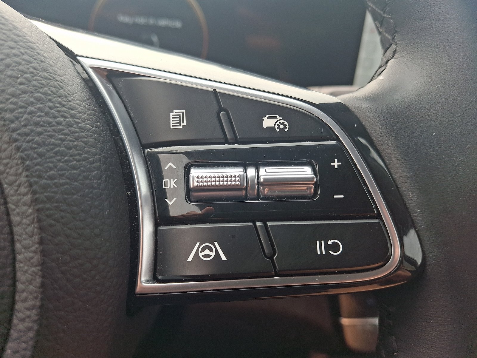 Used 2024 Kia Seltos S AWD/4WD image 21
