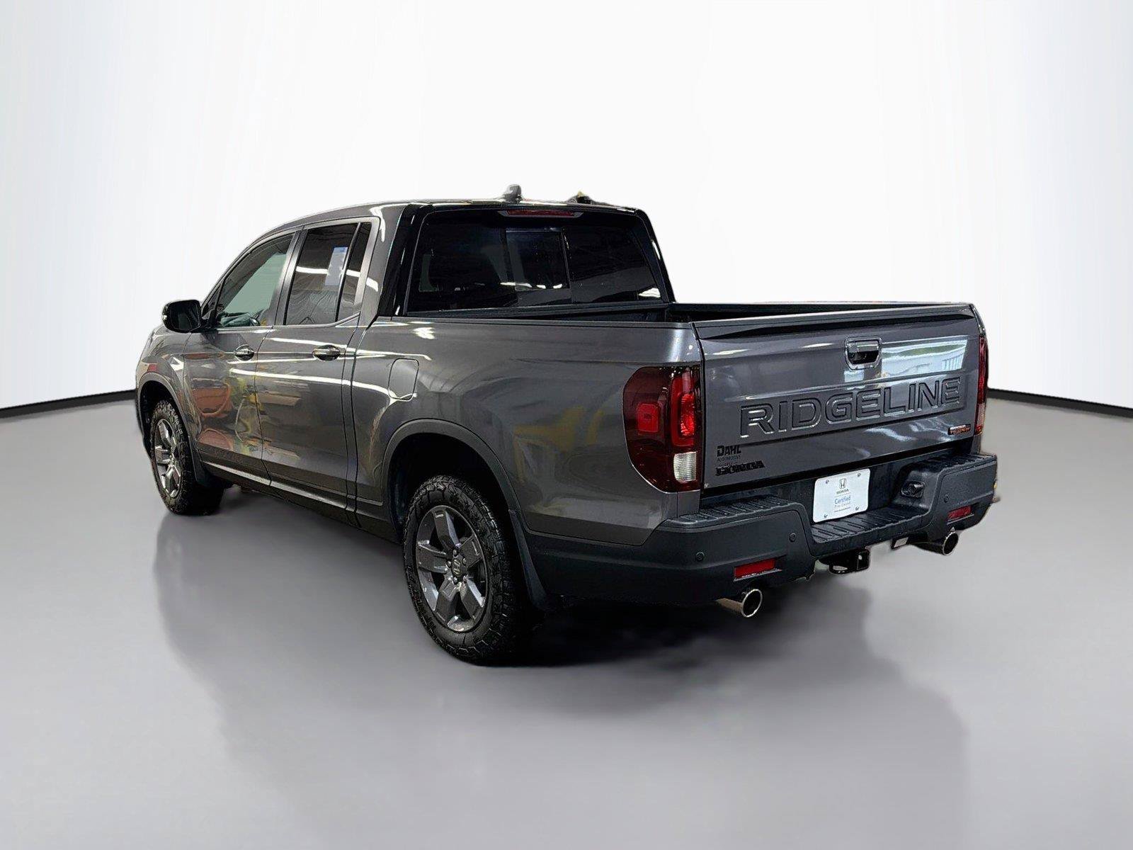 Used 2025 Honda Ridgeline TrailSport image 9