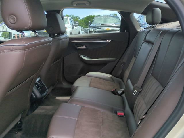 Used 2015 Chevrolet Impala LT w/ Convenience Package FWD image 17