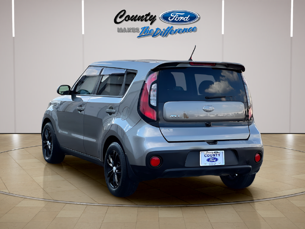 Used 2019 Kia Soul FWD image 6