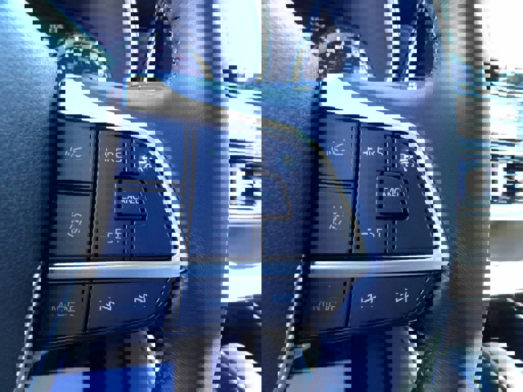 Used 2022 Toyota Highlander XLE image 16